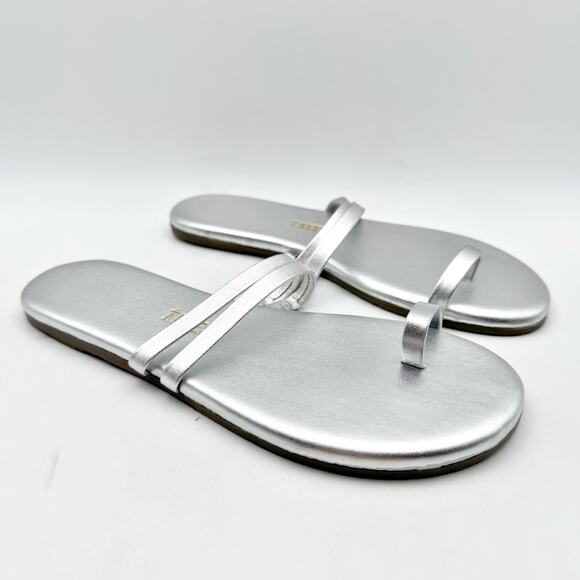 TKEES Womens Leah Flat Sandals US 5 EU 36 Silver Slip On NWOB - Picture 5 of 13